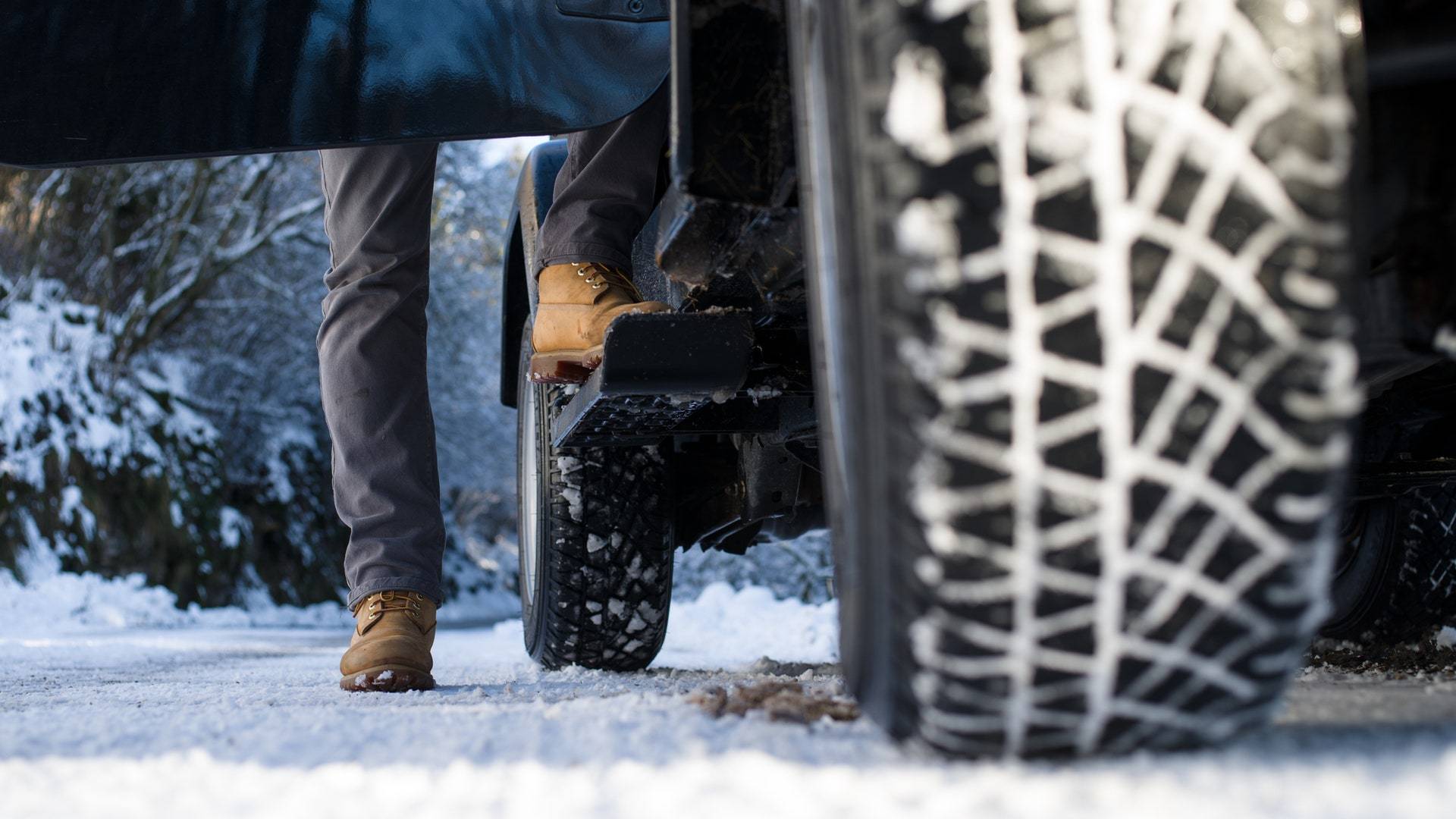 Можно ли использовать всесезонные шины зимой. насколько велик риск?