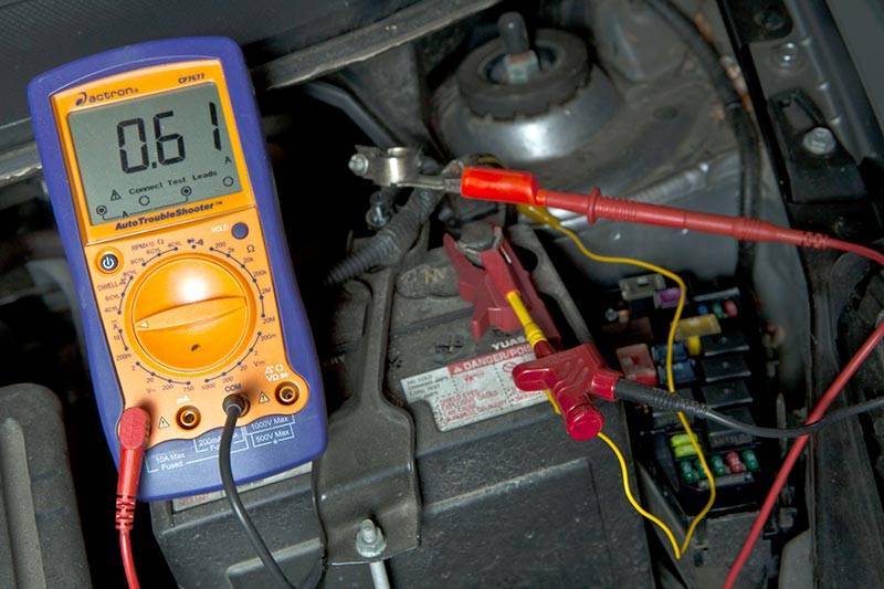 Как проверить утечку тока на автомобиле обычным мультиметром