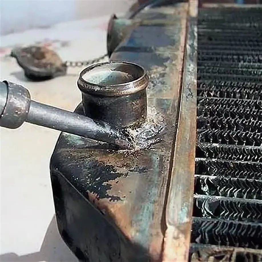 Ремонт радиатора охлаждения двигателя пластиковый своими руками