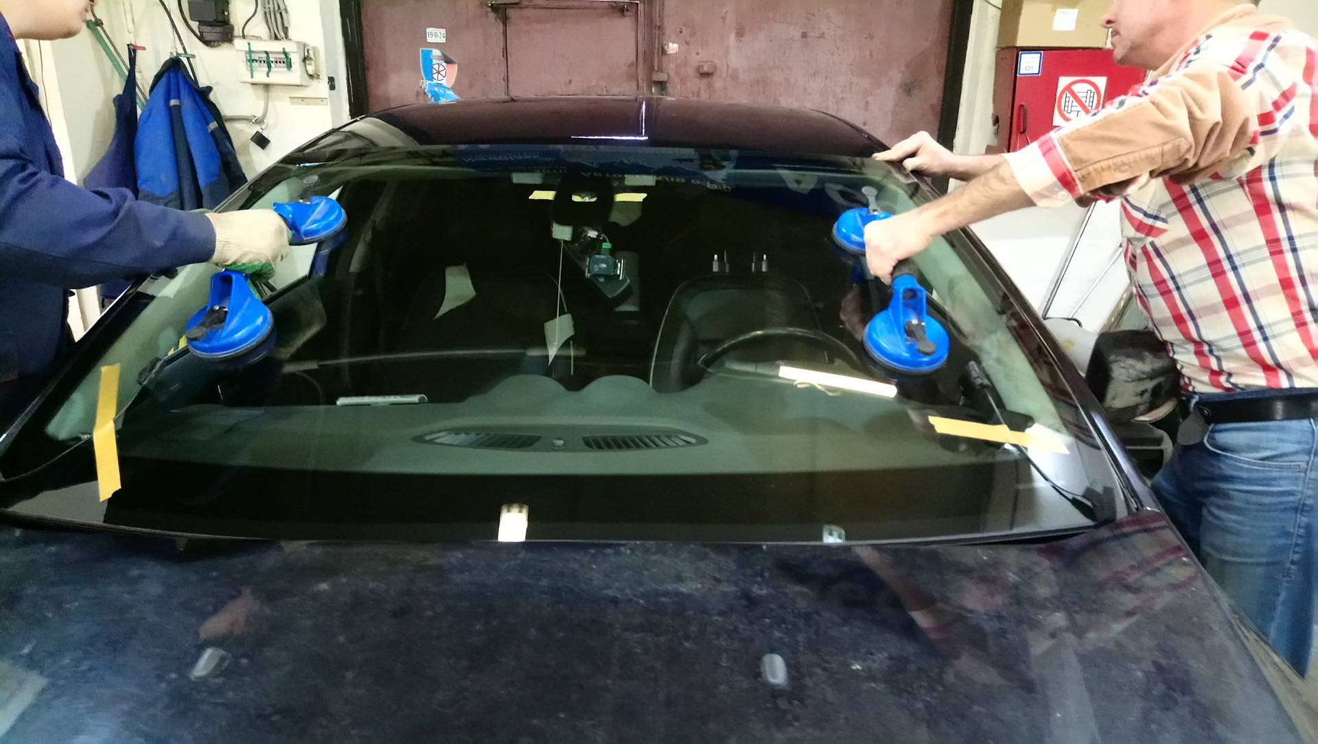 Обогрев лобового стекла автомобиля: как вмонтировать обогревающий элемент в авто своими руками и установить функциональную кнопку