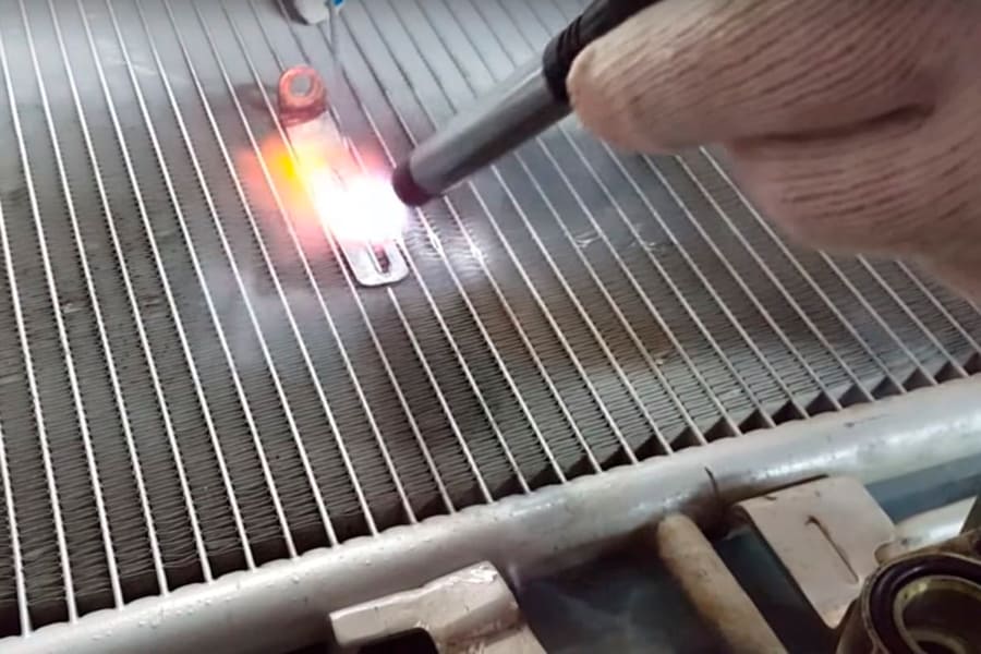 Ремонт радиатора охлаждения двигателя своими руками видео