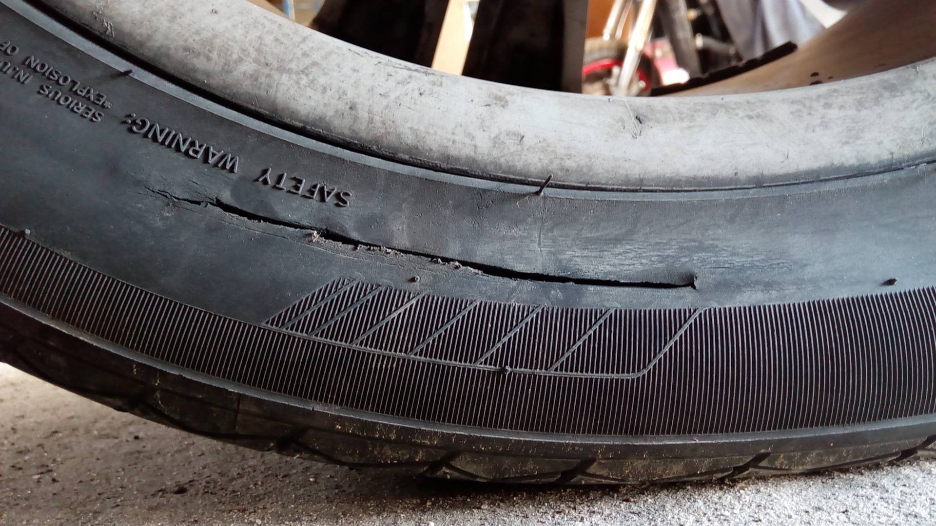 Ремонт бокового пореза шины, как его делают?