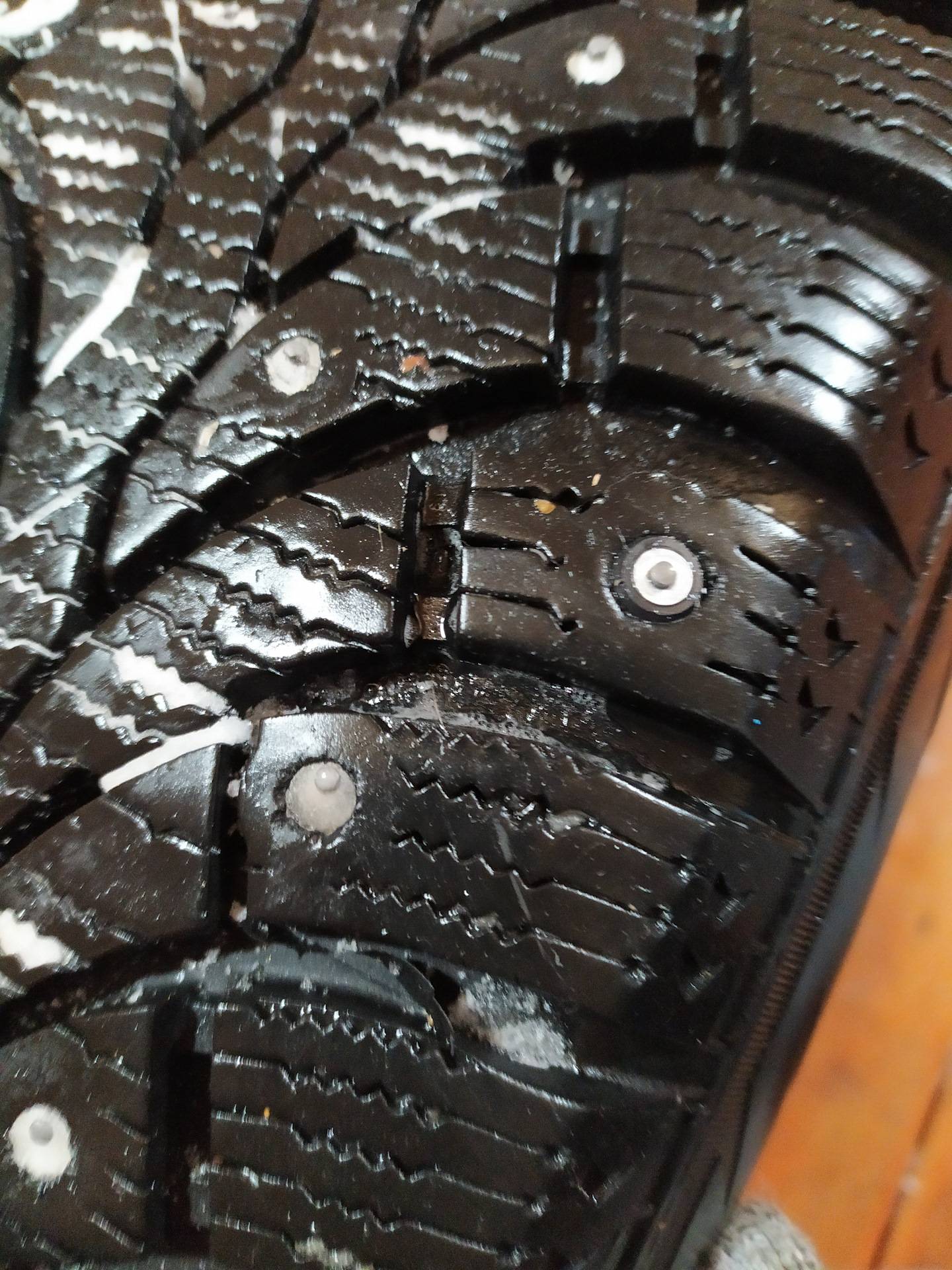 Ошиповка и дошиповка ремонтными шипами зимних шин. часть вторая.