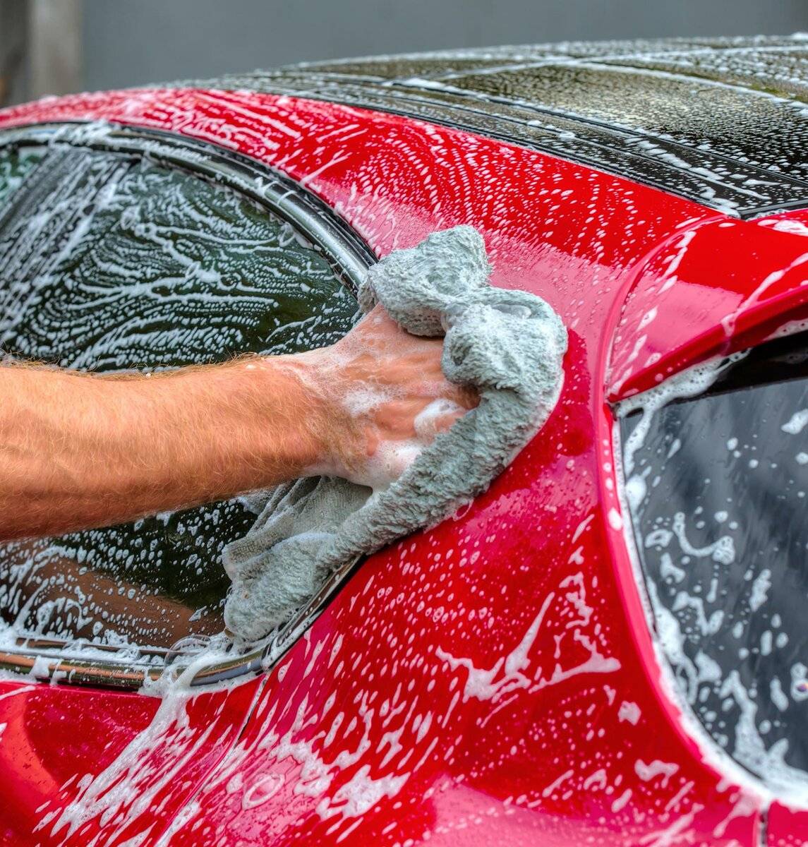 Как правильно мыть автомобиль (с иллюстрациями)