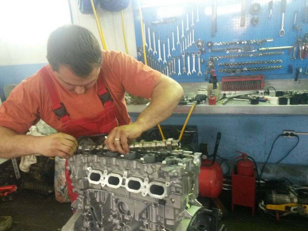 Самостоятельная частичная разборка двигателя авто в процессе ремонта