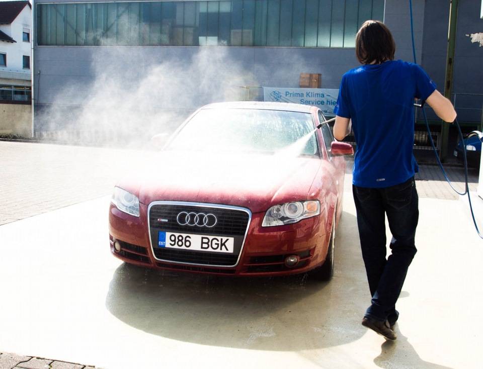 Как правильно мыть машину своими руками + видео-инструкция