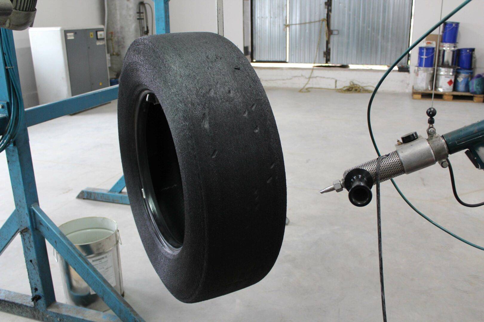 Восстановленные шины, шина наварка, восстановленный протектор шин, можно ли их использовать. безопасно ли использовать восстановленные шины. способы восстановления покрышек.