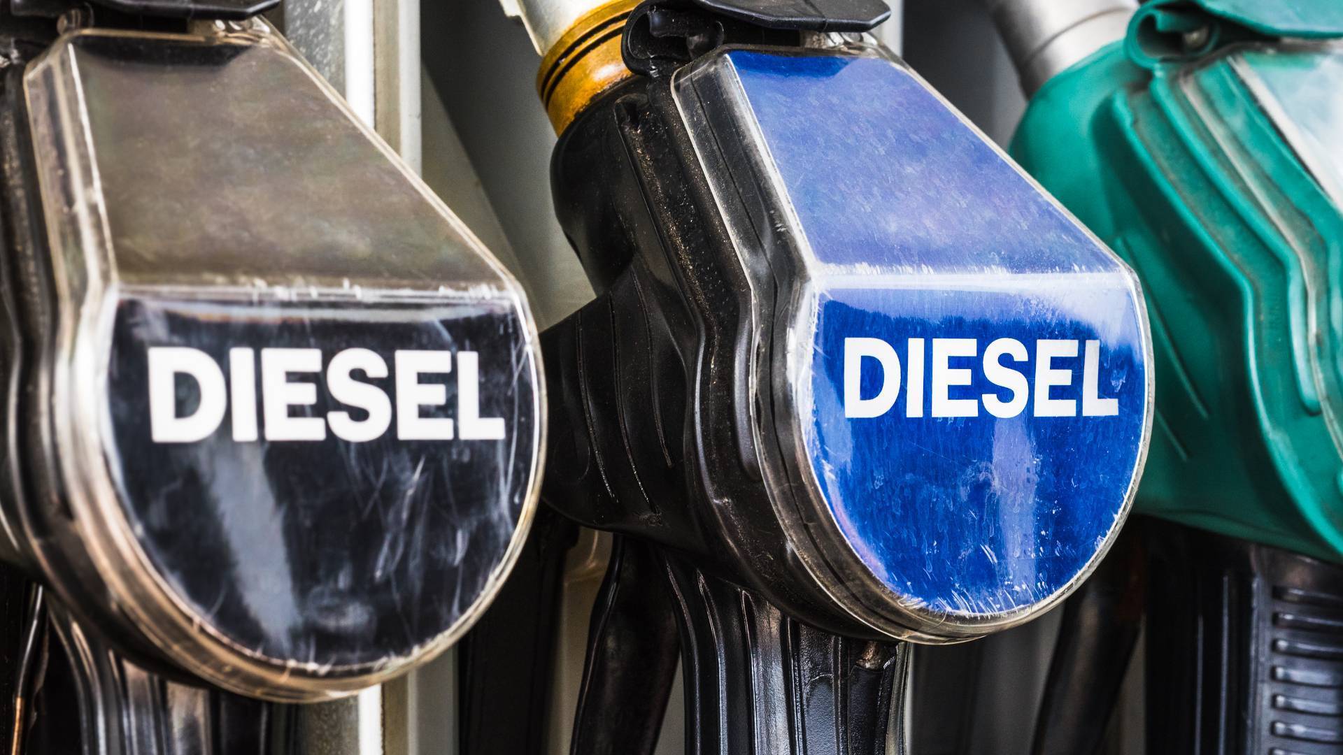 Чем отличается дизель от бензина и солярки - какая разница, как отличить