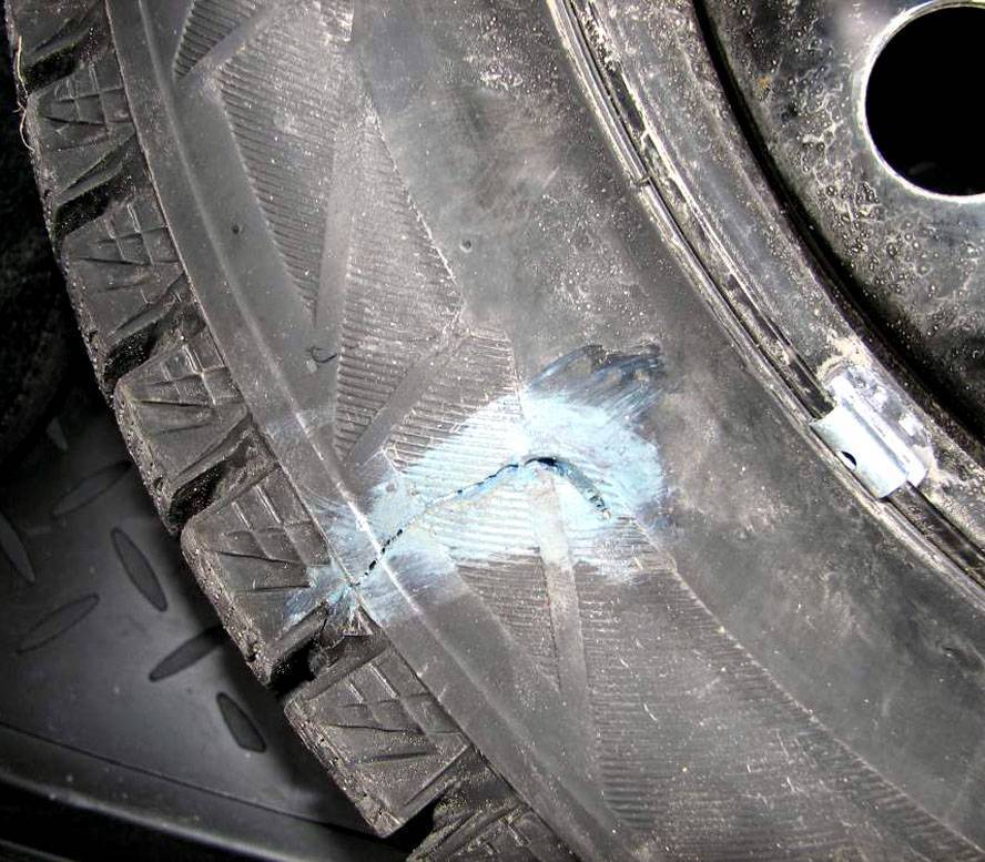 Ремонт боковых порезов шин: как заделать порез, чем заклеить — автомобильный портал
